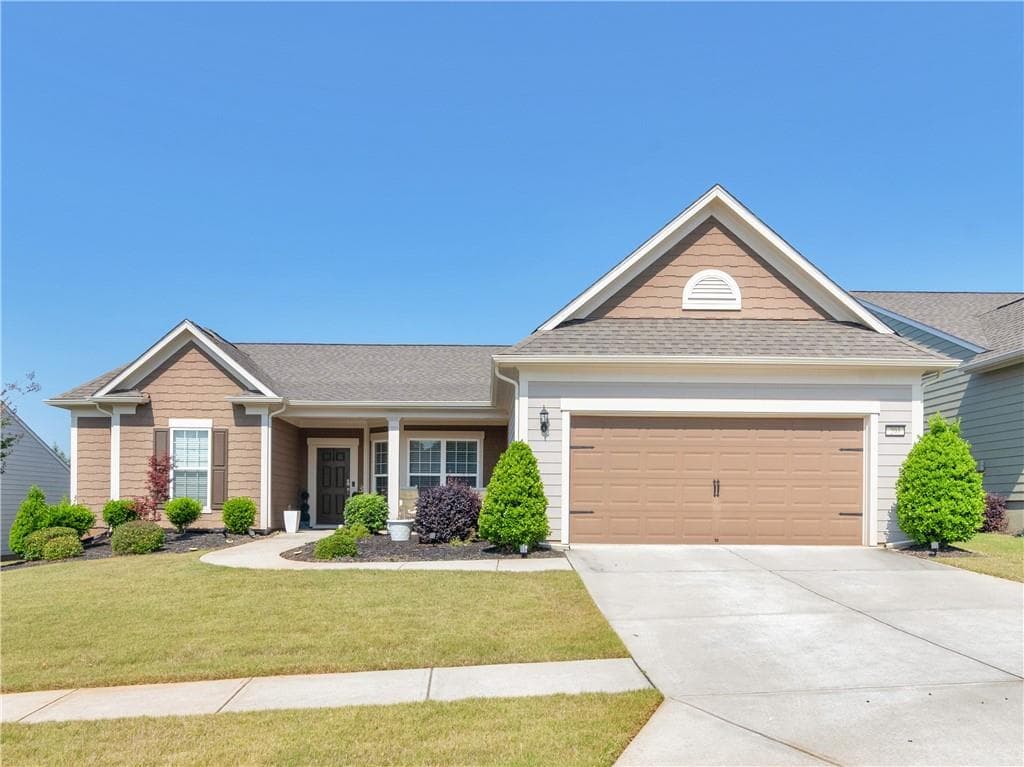 3 bedroom, 2 bathroom, 2,584 sq ft single family residence under contract at 203 Camelia Court, Griffin, GA 30223