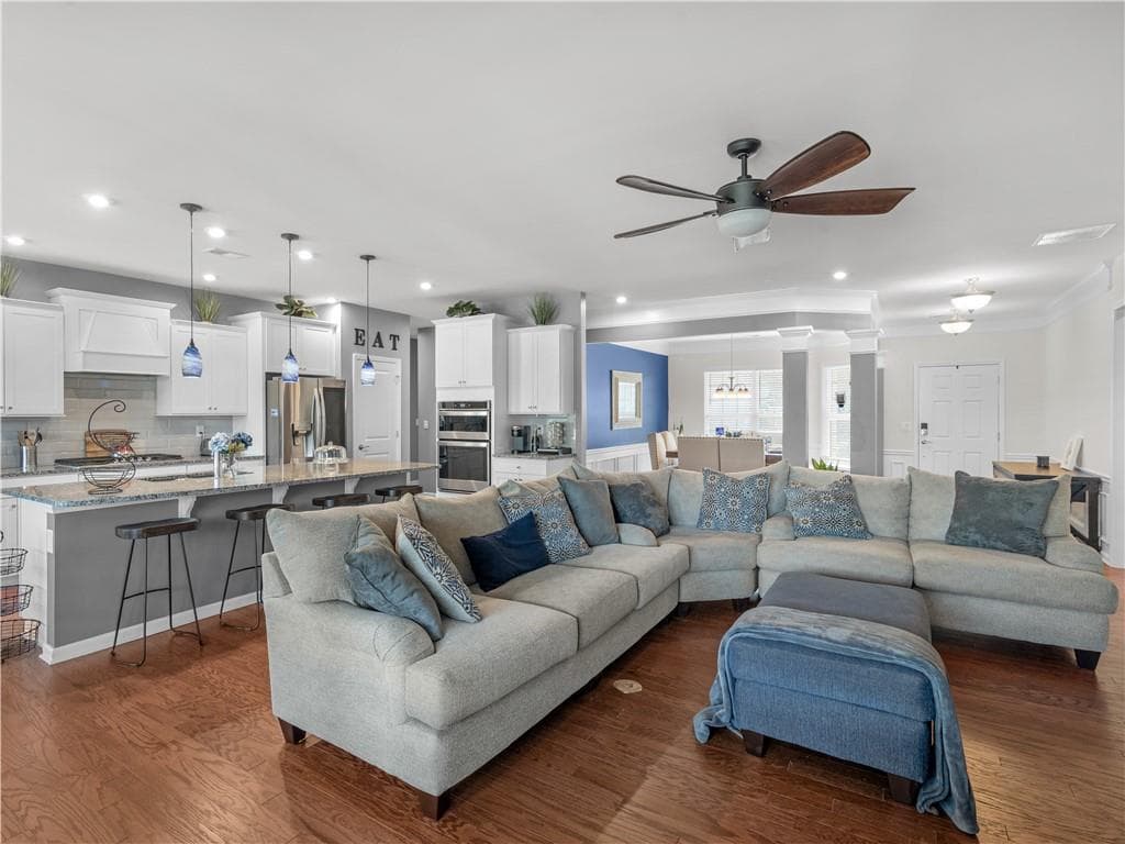 3 bedroom, 2 bathroom, 2,584 sq ft single family residence under contract at 203 Camelia Court, Griffin, GA 30223 — photo 7