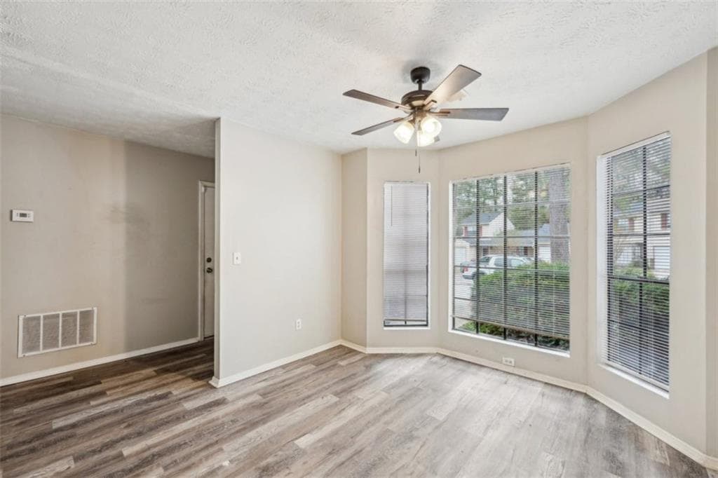 3 bedroom, 2 bathroom, 1,466 sq ft townhouse for sale at 703 Pine Tree Trail, Atlanta, GA 30349 — photo 7