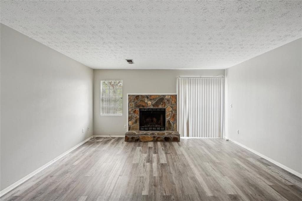3 bedroom, 2 bathroom, 1,466 sq ft townhouse for sale at 703 Pine Tree Trail, Atlanta, GA 30349 — photo 8