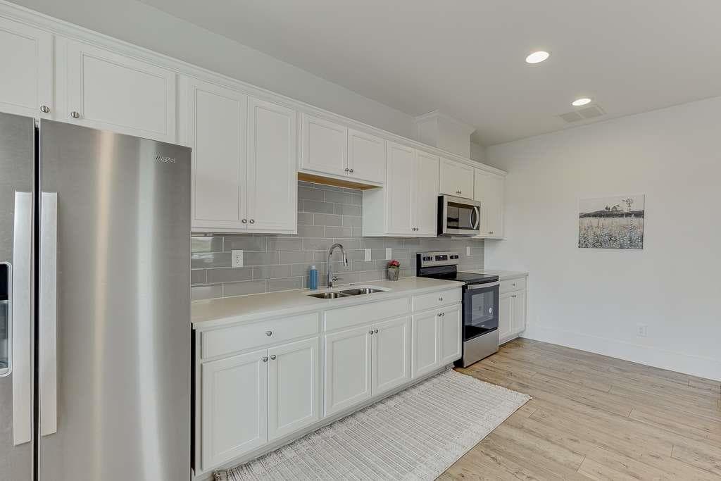 2 bedroom, 2 bathroom, 2,548 sq ft single family residence for sale at 238 Oakdale Road, Jefferson, GA 30549 — photo 9