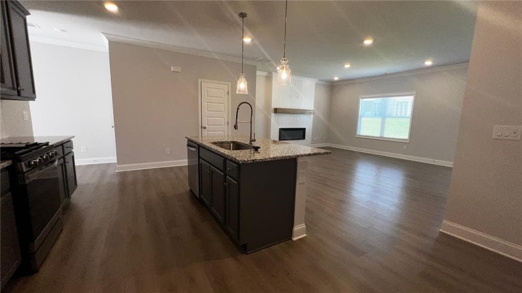 3 bedroom, 3 bathroom, 2,016 sq ft single family residence under contract at 3739 Ivy Cottage Drive, Snellville, GA 30039 — photo 6