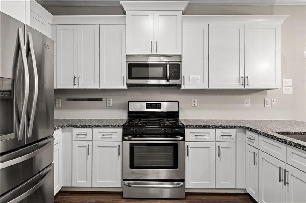 3 bedroom, 4 bathroom, 1,306 sq ft townhouse for sale at 1365 Memorial Drive 13, Atlanta, GA 30317 — photo 10