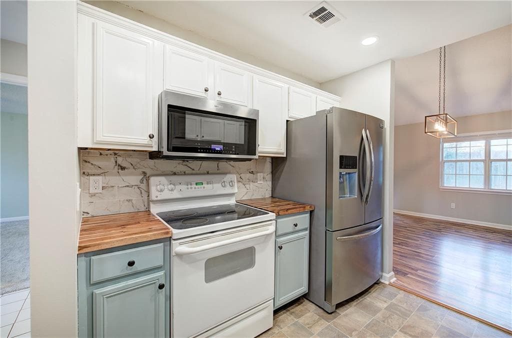2 bedroom, 2 bathroom, 1,568 sq ft single family residence for sale at 15 Norland Court, Cartersville, GA 30121 — photo 9