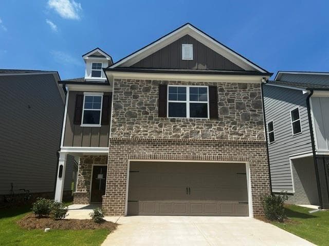 4 bedroom, 3 bathroom, 2,250 sq ft single family residence under contract at 3789 Ivy Cottage Drive, Snellville, GA 30039