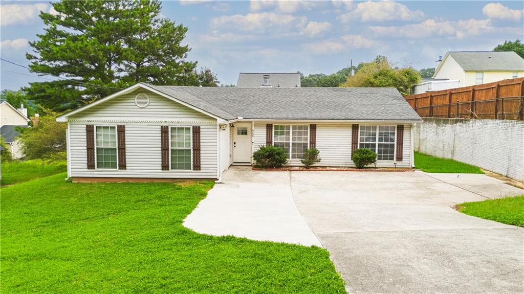 3 bedroom, 2 bathroom, 1,356 sq ft single family residence for sale at 660 Morrow Road, Forest Park, GA 30297