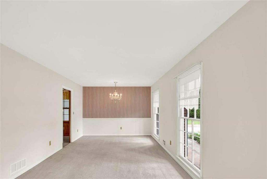 3 bedroom, 2 bathroom, 1,426 sq ft single family residence under contract at 5597 Bob White Circle, Lilburn, GA 30047 — photo 7