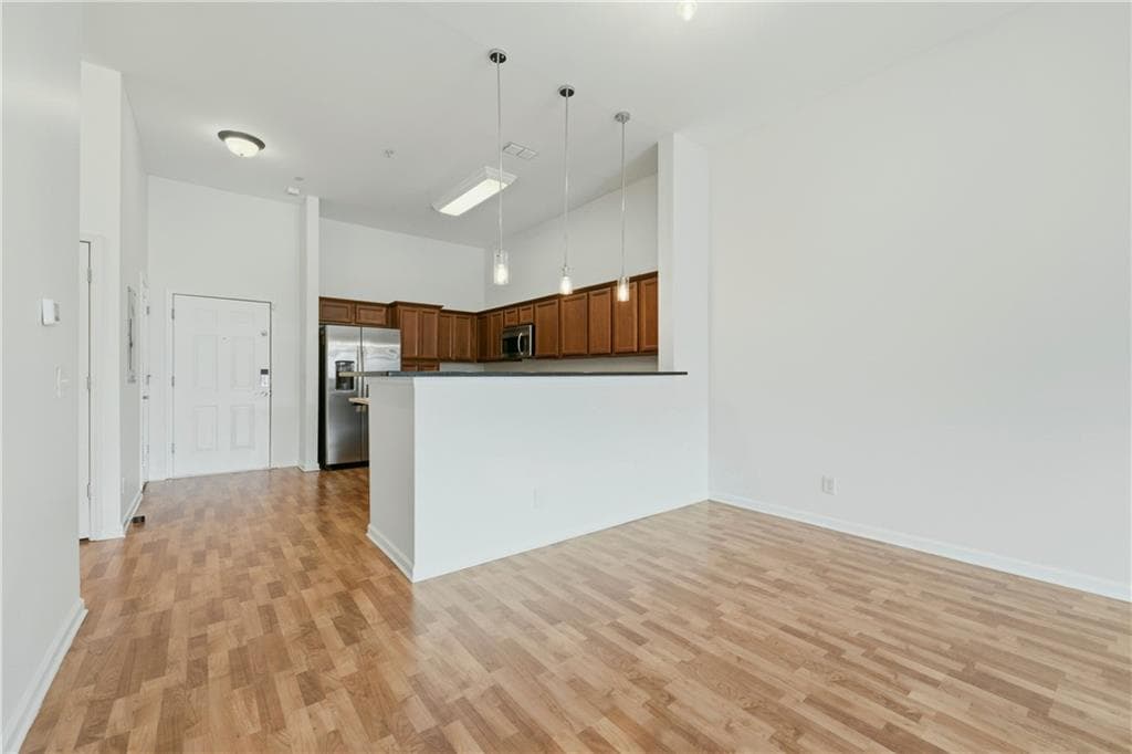 2 bedroom, 2 bathroom, 1,153 sq ft townhouse for rent at 4805 W Village Way 1000, Smyrna, GA 30080 for $2,200 a month — photo 10