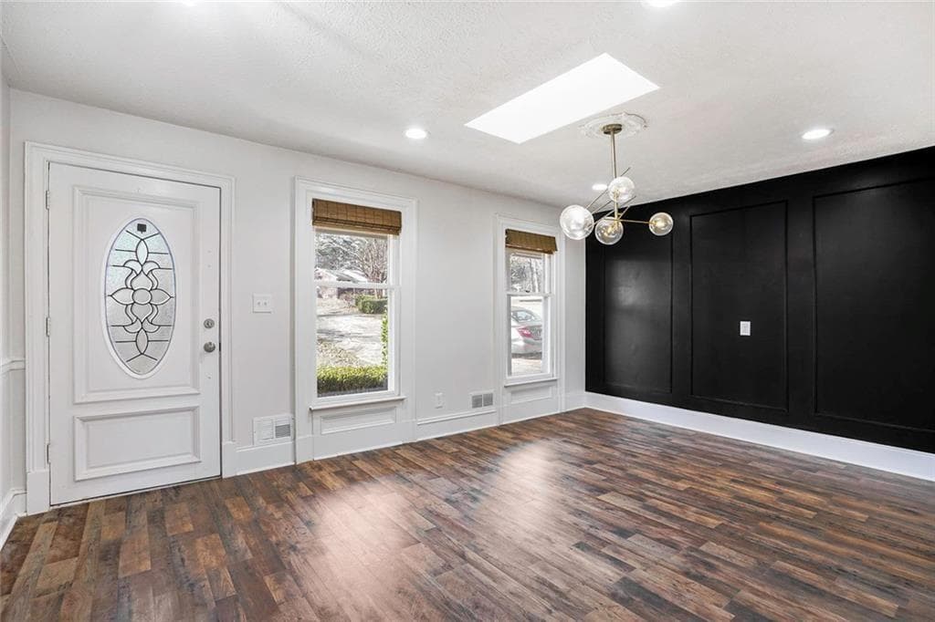 3 bedroom, 2 bathroom, 3,000 sq ft single family residence for sale at 1305 Bellemeade Circle, Mableton, GA 30126 — photo 3