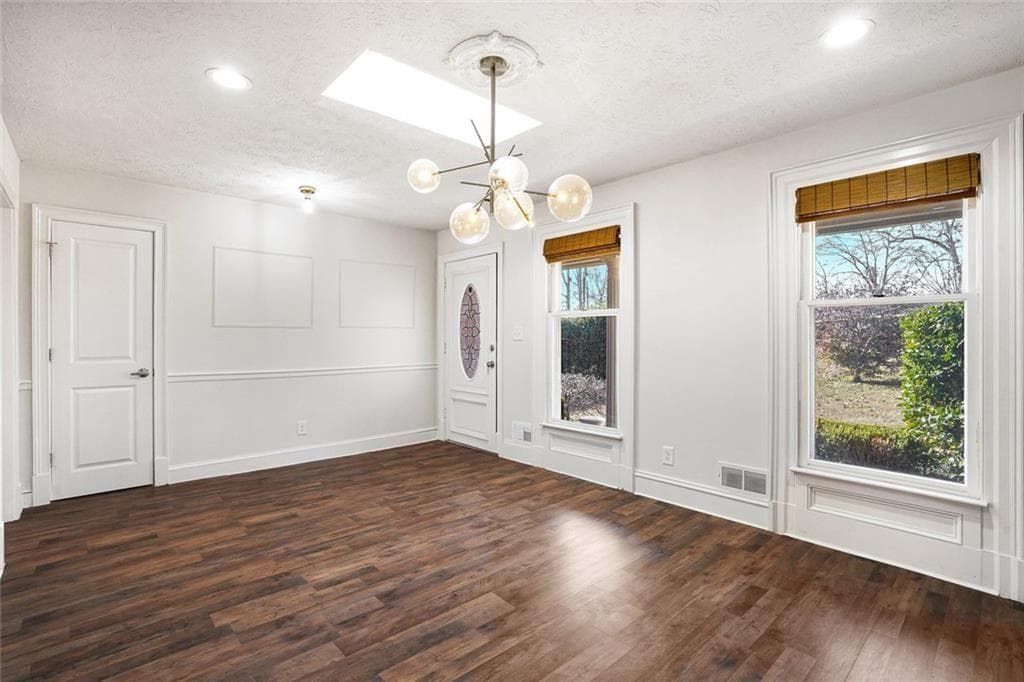 3 bedroom, 2 bathroom, 3,000 sq ft single family residence for sale at 1305 Bellemeade Circle, Mableton, GA 30126 — photo 4
