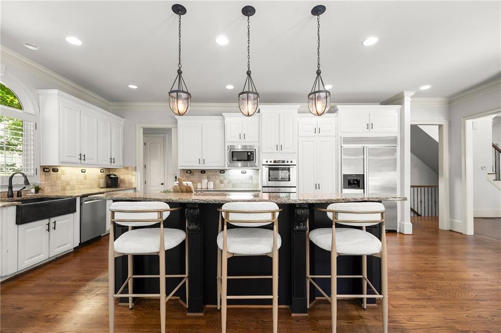 6 bedroom, 8 bathroom, 7,471 sq ft single family residence for sale at 485 Arcaro Drive, Milton, GA 30004 — photo 4