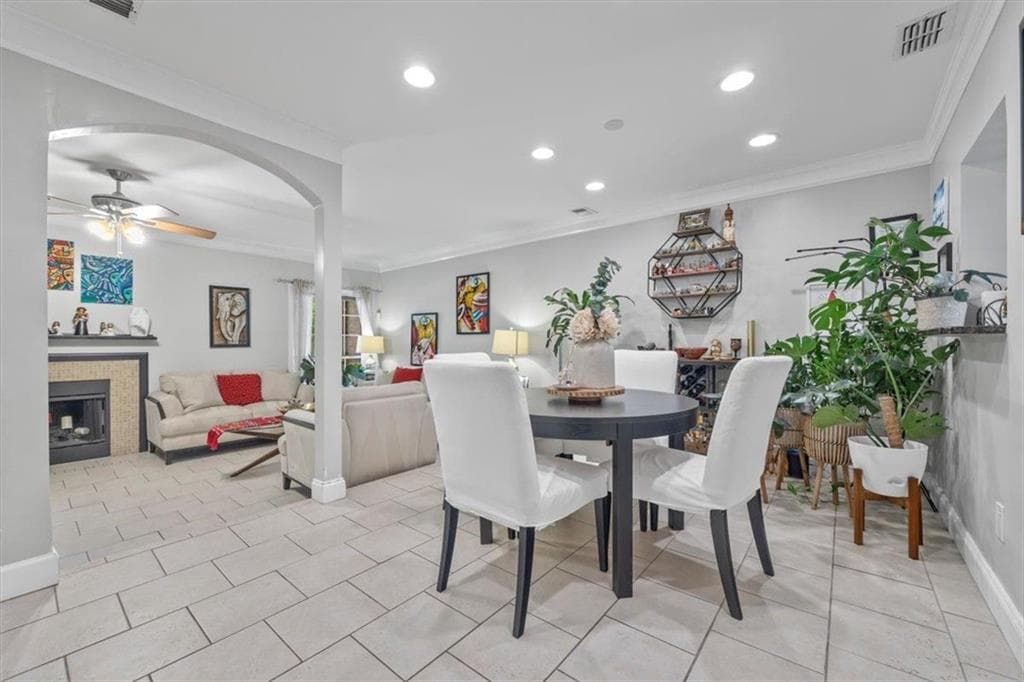 3 bedroom, 3 bathroom, 1,498 sq ft townhouse under contract at 716 McGill Place, Atlanta, GA 30312 — photo 6
