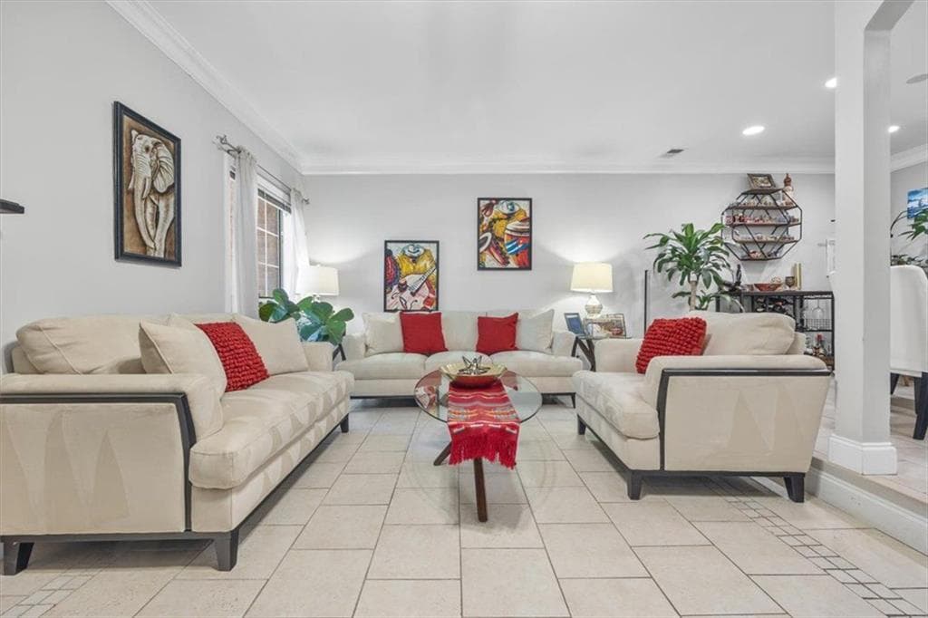 3 bedroom, 3 bathroom, 1,498 sq ft townhouse under contract at 716 McGill Place, Atlanta, GA 30312 — photo 7