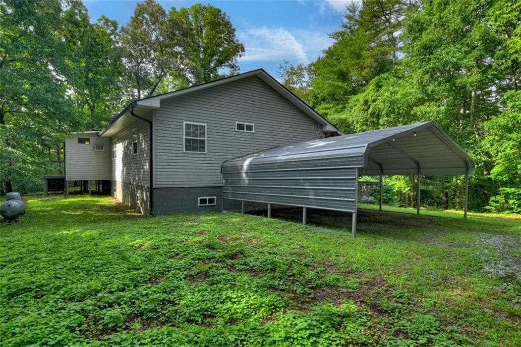 5 bedroom, 3 bathroom, 2,912 sq ft single family residence under contract at 387 Ruby Lane, Mineral Bluff, GA 30559 — photo 6