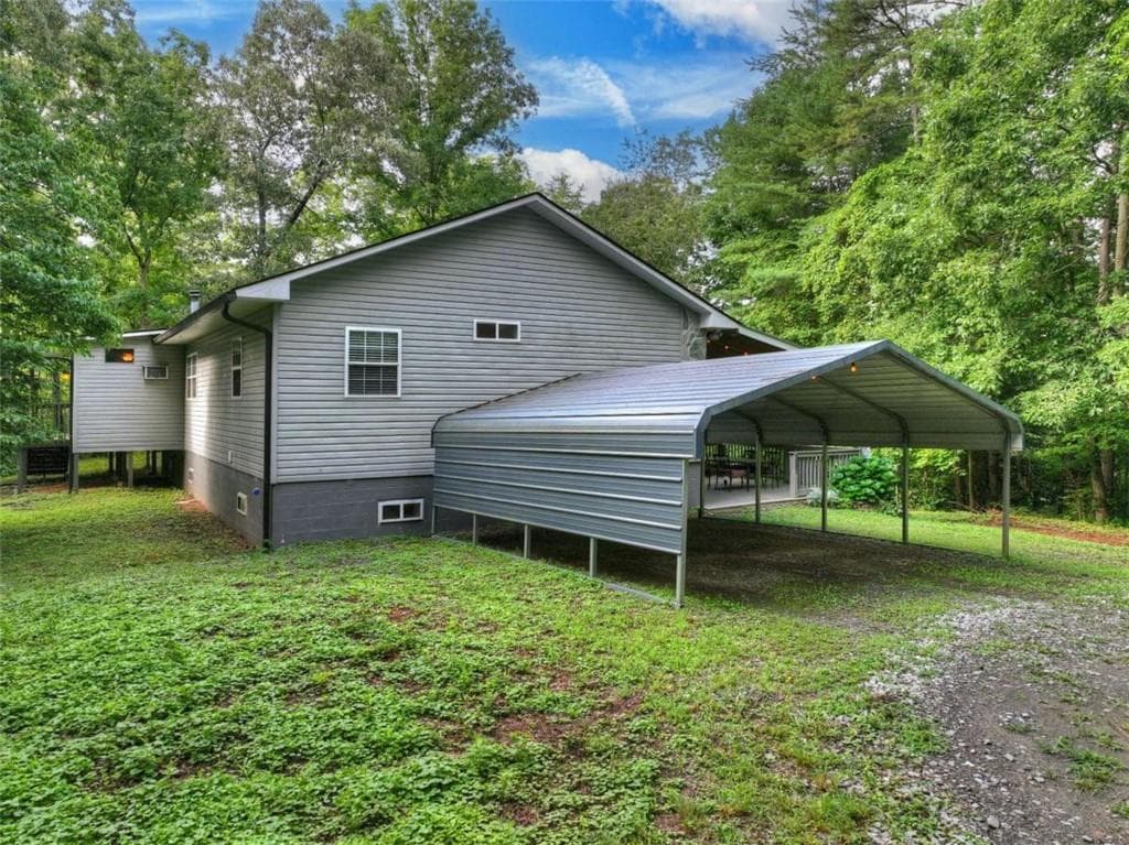 5 bedroom, 3 bathroom, 2,912 sq ft single family residence under contract at 387 Ruby Lane, Mineral Bluff, GA 30559 — photo 10