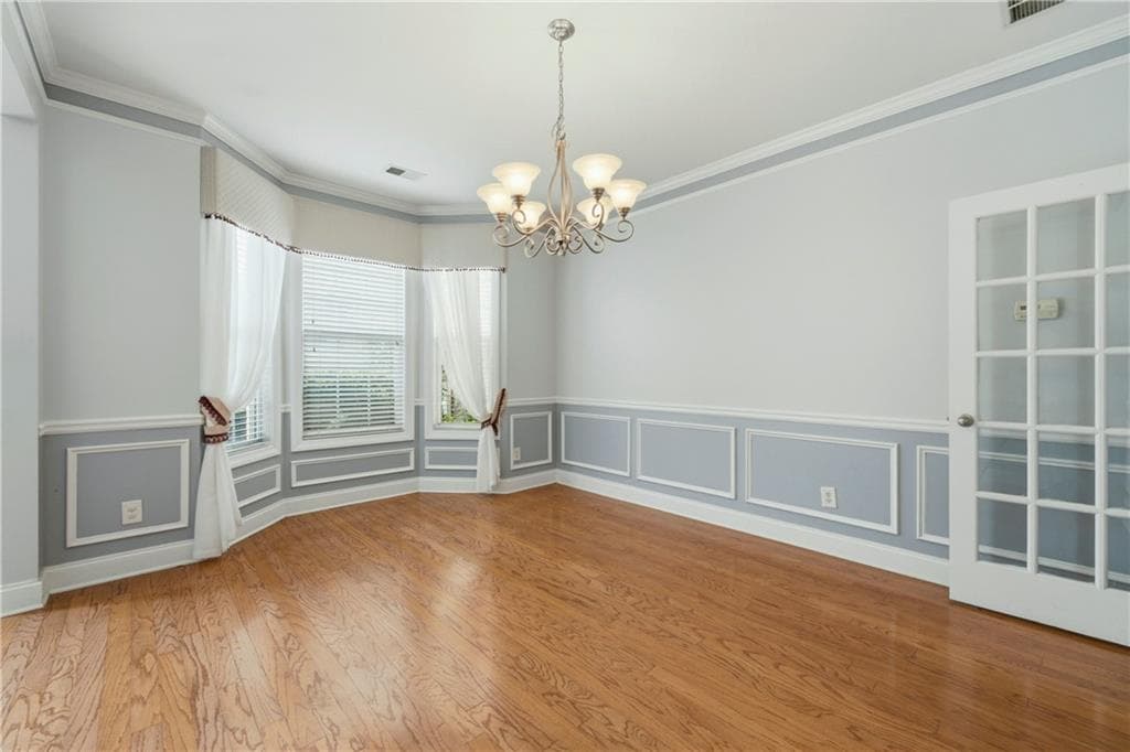 4 bedroom, 3 bathroom, 2,821 sq ft single family residence for rent at 3032 MockingBird Lane, East Point, GA 30344 for $2,850 a month — photo 9