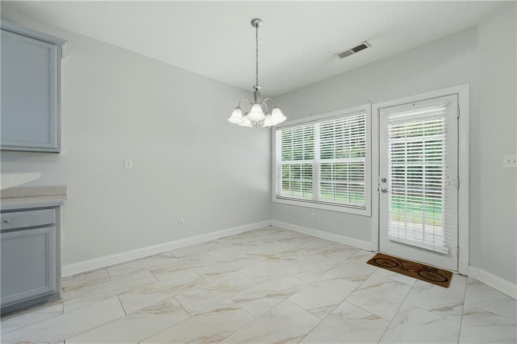 4 bedroom, 3 bathroom, 2,821 sq ft single family residence for rent at 3032 MockingBird Lane, East Point, GA 30344 for $2,850 a month — photo 7
