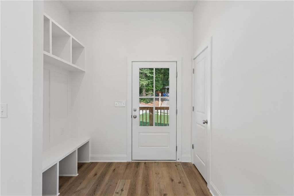 3 bedroom, 2 bathroom, 1,670 sq ft single family residence for sale at 2782 Mango Circle, Atlanta, GA 30318 — photo 7