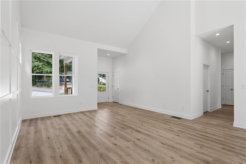 3 bedroom, 2 bathroom, 1,670 sq ft single family residence for sale at 2782 Mango Circle, Atlanta, GA 30318 — photo 10