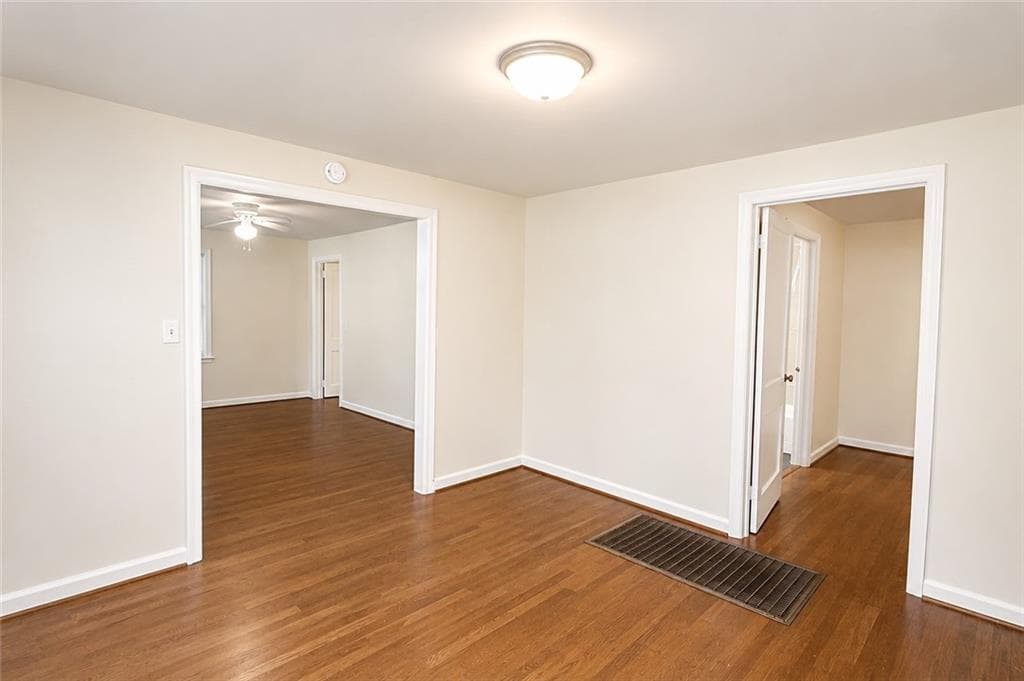 2 bedroom, 1 bathroom, 1,130 sq ft single family residence for rent at 1360 Cunningham Road, Marietta, GA 30008 for $1,350 a month — photo 9