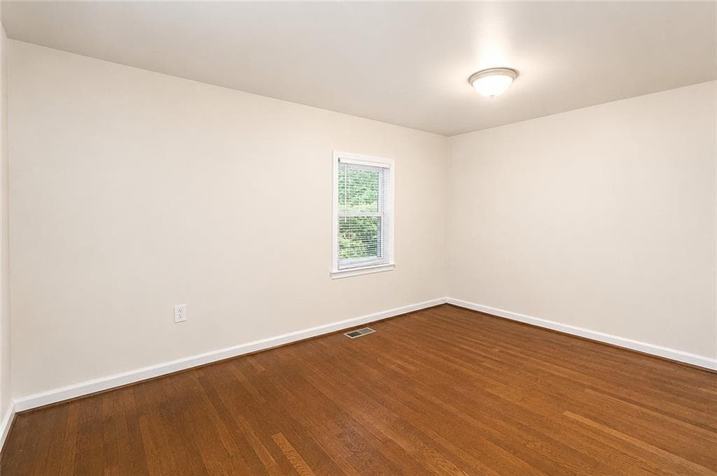 2 bedroom, 1 bathroom, 1,130 sq ft single family residence for rent at 1360 Cunningham Road, Marietta, GA 30008 for $1,350 a month — photo 10