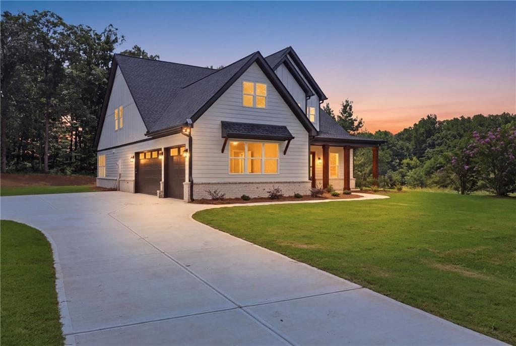 4 bedroom, 3 bathroom, 3,135 sq ft single family residence under contract at 7604 Fern Lane, Lula, GA 30554 — photo 2
