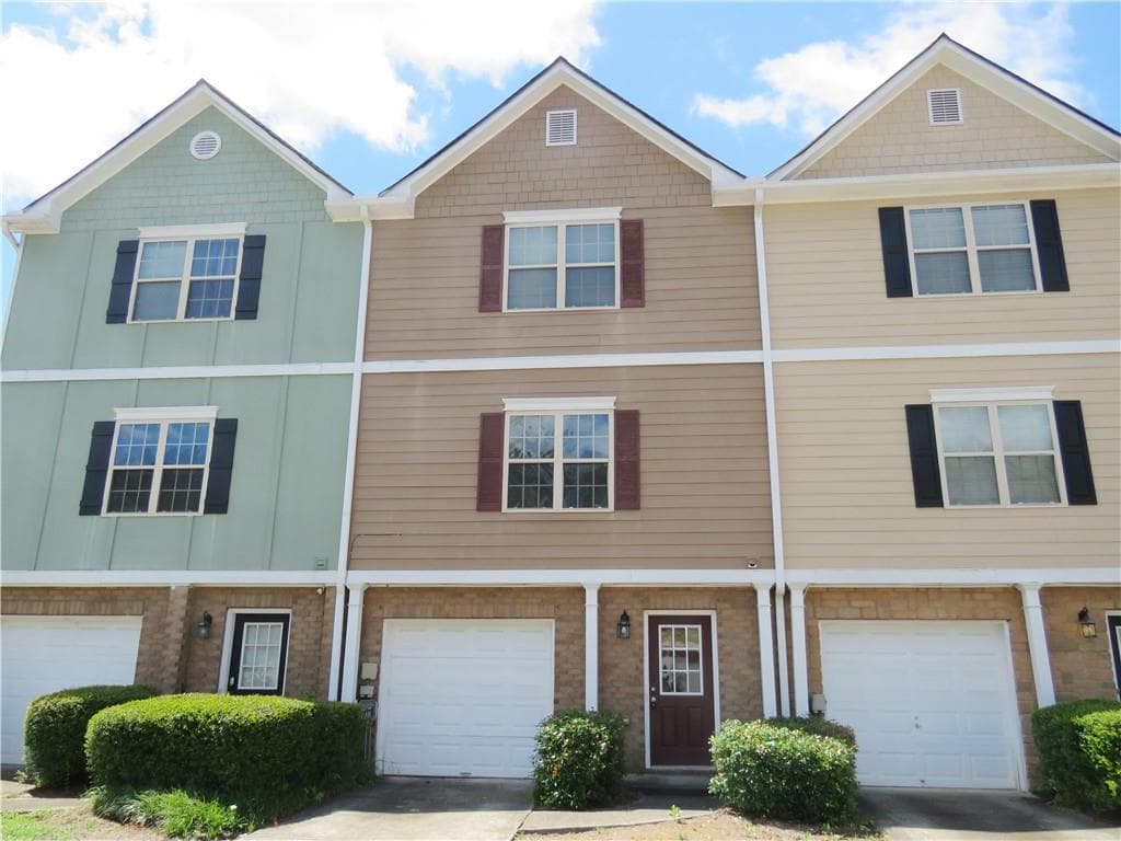 4 bedroom, 4 bathroom, 2,069 sq ft townhouse for sale at 6399 Redan Square, Lithonia, GA 30058