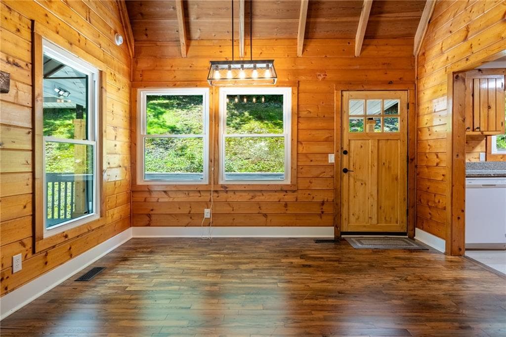 2 bedroom, 2 bathroom, 1,074 sq ft single family residence for sale at 225 Cherokee Circle, Ellijay, GA 30536 — photo 5
