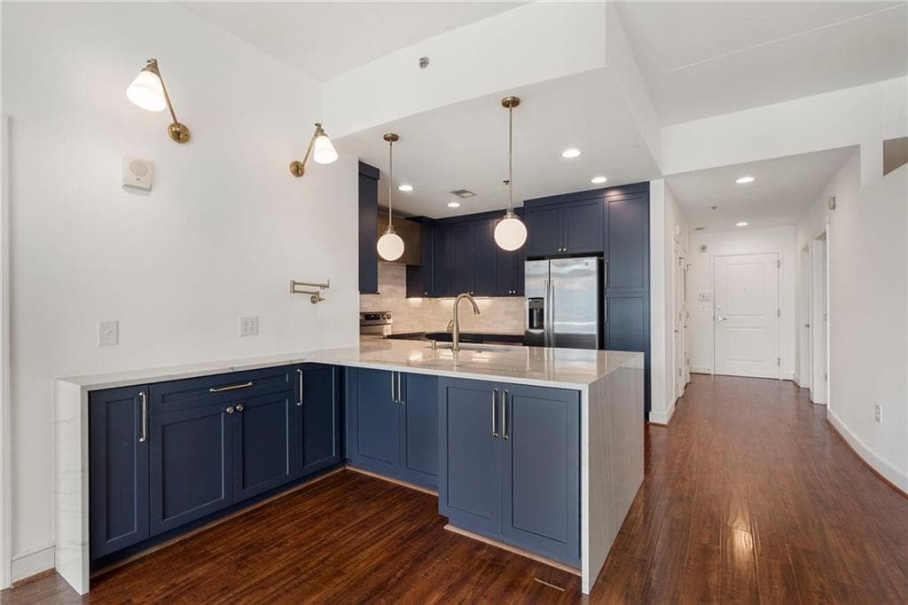 2 bedroom, 2 bathroom, 1,196 sq ft condominium for sale at 44 Peachtree Place 1534, Atlanta, GA 30309 — photo 1 of 30