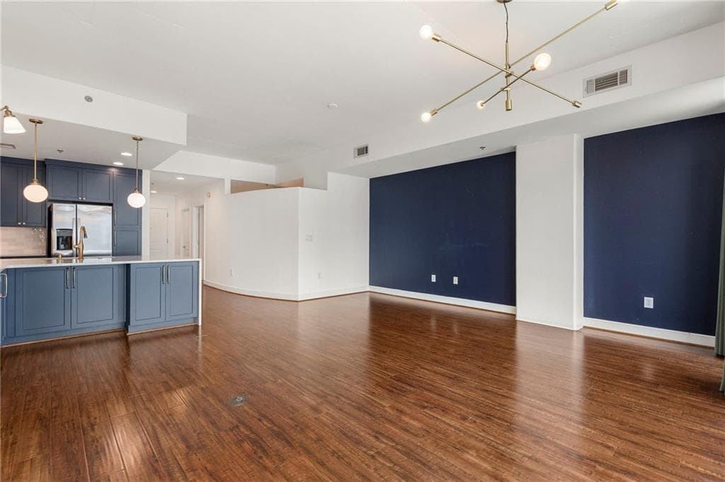 2 bedroom, 2 bathroom, 1,196 sq ft condominium for sale at 44 Peachtree Place 1534, Atlanta, GA 30309 — photo 7