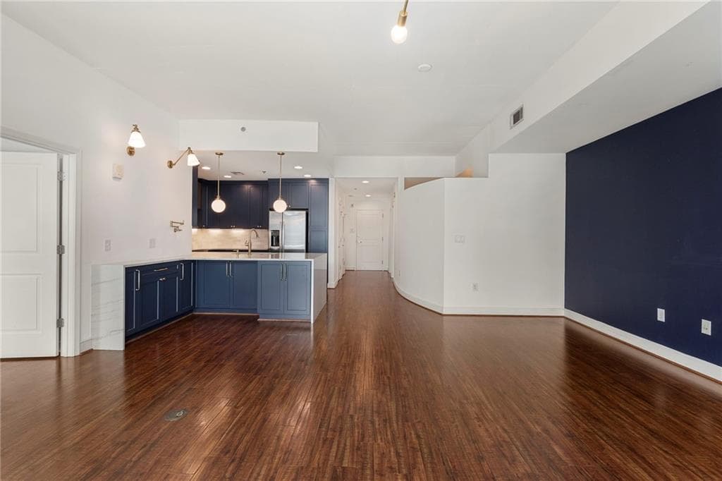 2 bedroom, 2 bathroom, 1,196 sq ft condominium for sale at 44 Peachtree Place 1534, Atlanta, GA 30309 — photo 8