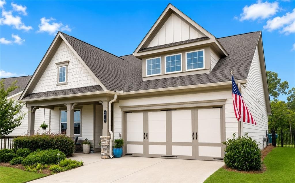 2 bedroom, 2 bathroom, 1,843 sq ft single family residence for sale at 214 Hickory Bluffs Parkway, Canton, GA 30114 — photo 1 of 21