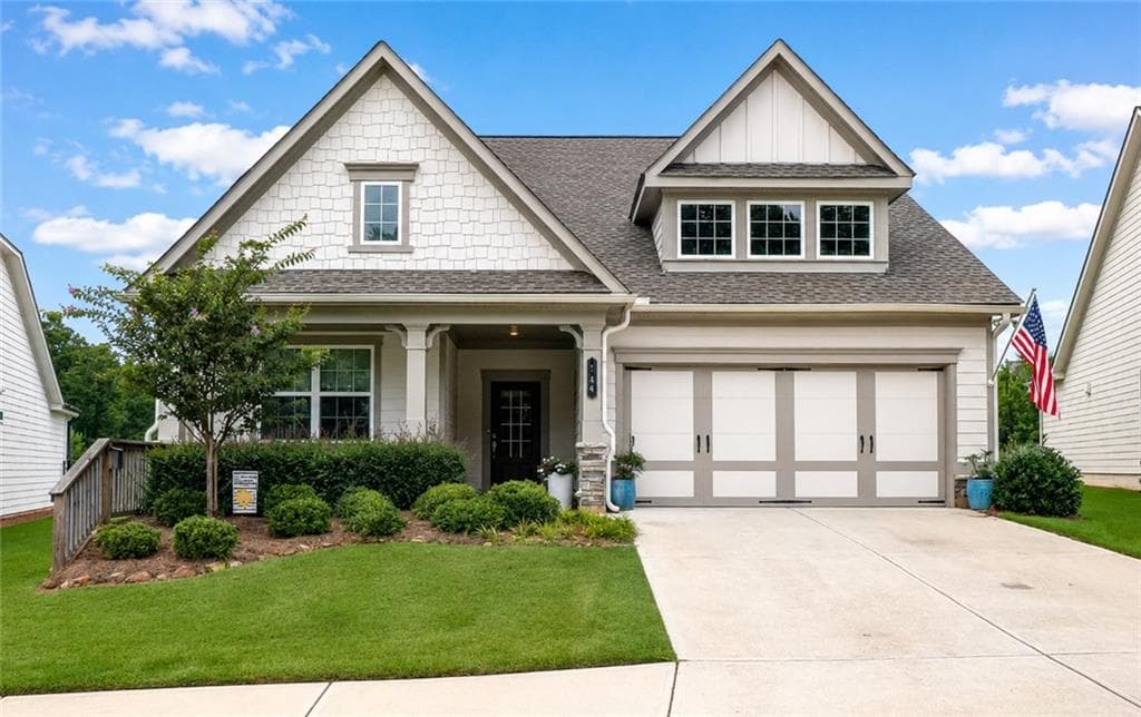 2 bedroom, 2 bathroom, 1,843 sq ft single family residence for sale at 214 Hickory Bluffs Parkway, Canton, GA 30114 — photo 2