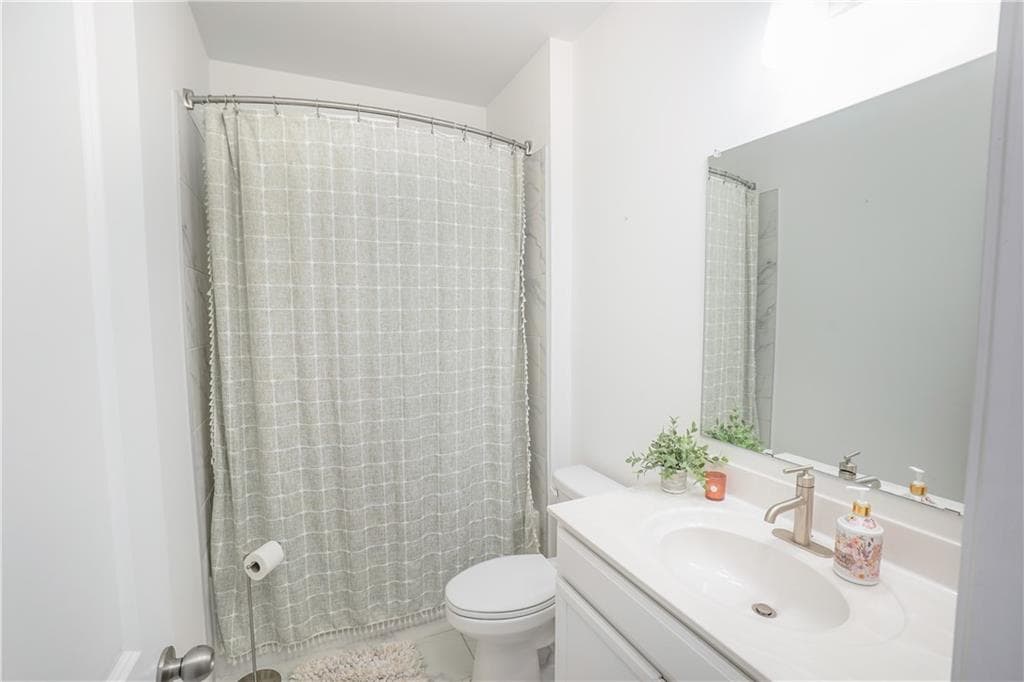 2 bedroom, 2 bathroom, 1,843 sq ft single family residence for sale at 214 Hickory Bluffs Parkway, Canton, GA 30114 — photo 9