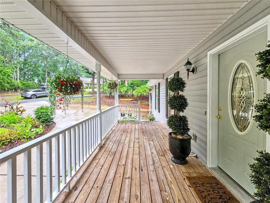 4 bedroom, 3 bathroom, 2,350 sq ft single family residence for sale at 7815 Dogwood Trail, Murrayville, GA 30564 — photo 5