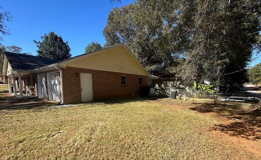 3 bedroom, 2 bathroom, 1,806 sq ft single family residence for sale at 574 Almand Branch Road, Conyers, GA 30094 — photo 7