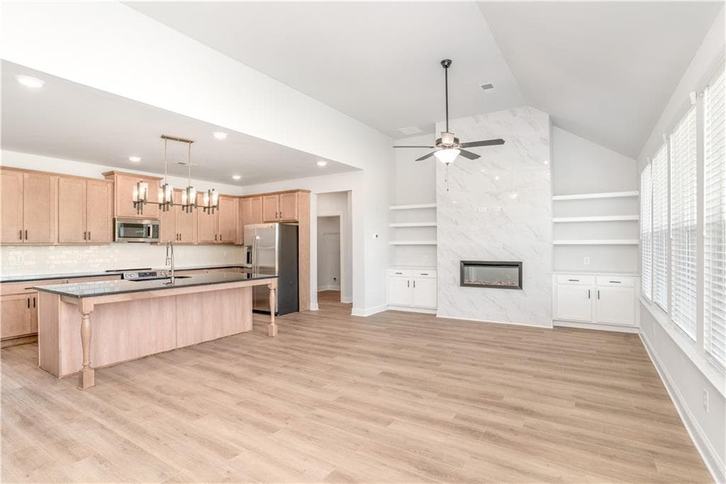 4 bedroom, 3 bathroom, 2,286 sq ft single family residence for sale at 901 Nora Eloise Lot 32 Drive, Bonaire, GA 31005 — photo 7