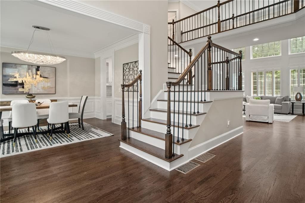 6 bedroom, 6 bathroom, 5,675 sq ft single family residence under contract at 715 Fawn Ridge Court, Roswell, GA 30075 — photo 4
