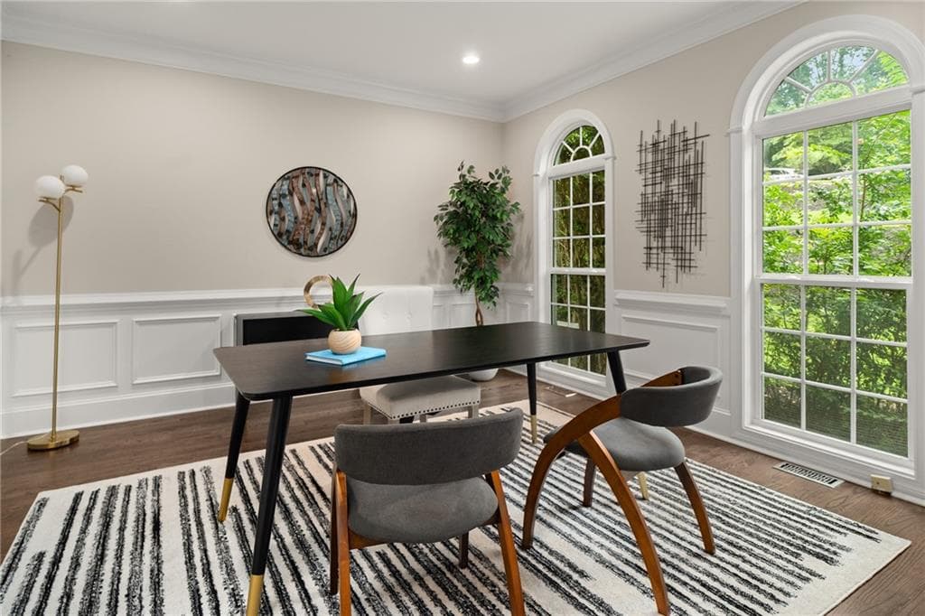 6 bedroom, 6 bathroom, 5,675 sq ft single family residence under contract at 715 Fawn Ridge Court, Roswell, GA 30075 — photo 7