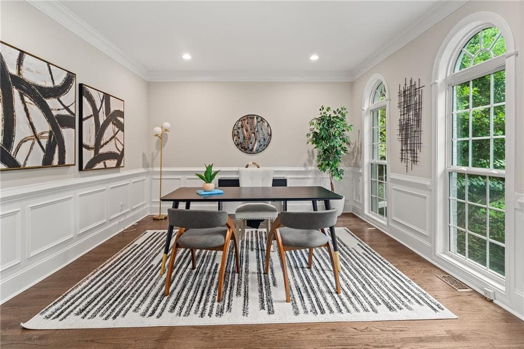 6 bedroom, 6 bathroom, 5,675 sq ft single family residence under contract at 715 Fawn Ridge Court, Roswell, GA 30075 — photo 8