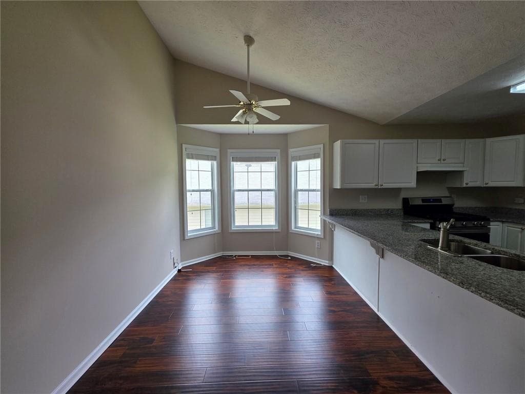 5 bedroom, 3 bathroom, 3,835 sq ft single family residence for rent at 2397 Ashbury Court, Buford, GA 30519 for $3,000 a month — photo 3
