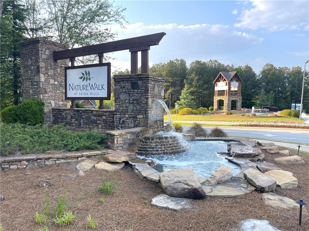 5 bedroom, 4 bathroom, 2,923 sq ft single family residence for sale at 138 Daffodil Landing, Dallas, GA 30132 — photo 3