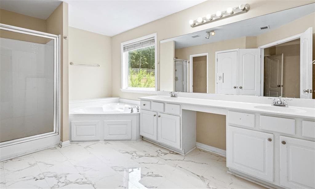 7 bedroom, 4 bathroom, 3,956 sq ft single family residence for sale at 3450 Long Lake Drive, Douglasville, GA 30135 — photo 6