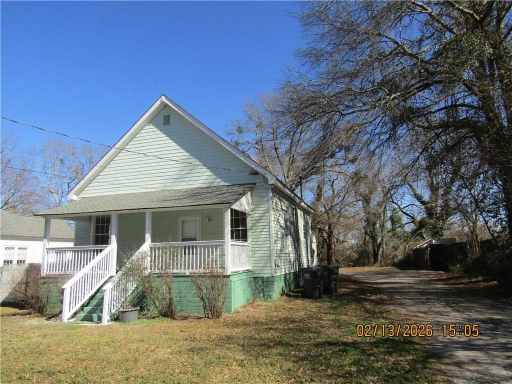 2 bedroom, 1 bathroom, 1,290 sq ft single family residence for sale at 1645 Main Street, Conyers, GA 30012 — photo 2