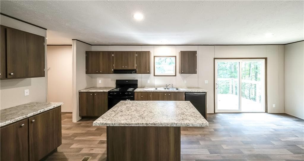 3 bedroom, 2 bathroom, 1,475 sq ft single family residence for sale at 534 Tree Ridge, Carrollton, GA 30116 — photo 5