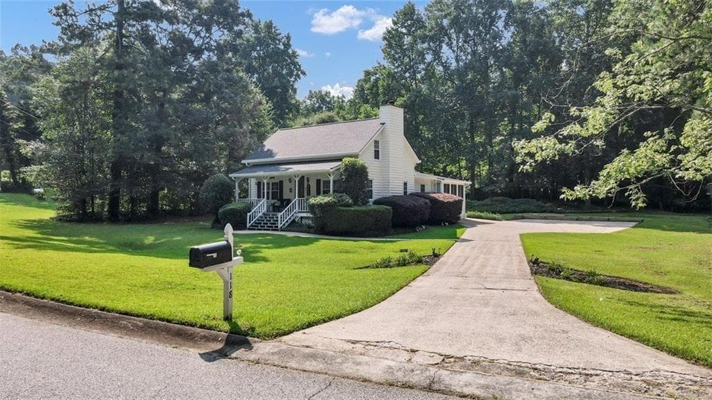 3 bedroom, 2 bathroom, 1,976 sq ft single family residence under contract at 118 O' Hara Drive, Woodstock, GA 30188 — photo 4