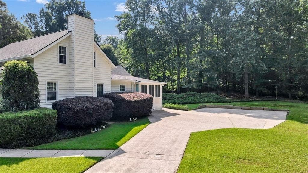 3 bedroom, 2 bathroom, 1,976 sq ft single family residence under contract at 118 O' Hara Drive, Woodstock, GA 30188 — photo 5