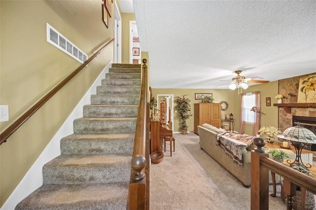 3 bedroom, 2 bathroom, 1,976 sq ft single family residence under contract at 118 O' Hara Drive, Woodstock, GA 30188 — photo 10
