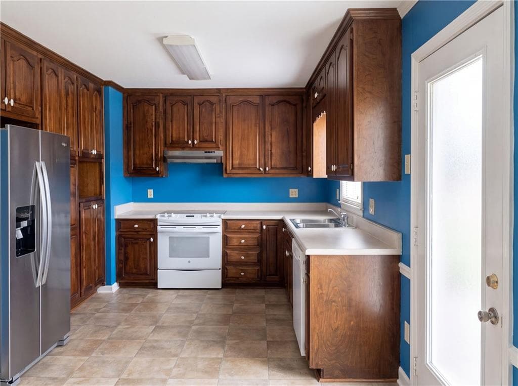 3 bedroom, 3 bathroom, 1,591 sq ft single family residence for sale at 3 Eden Drive, Rome, GA 30165 — photo 2