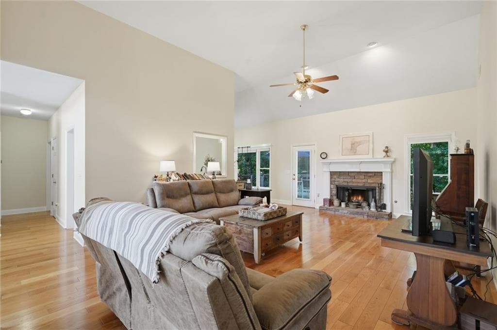 4 bedroom, 3 bathroom, 3,048 sq ft single family residence under contract at 110 Copper Ridge Drive, Woodstock, GA 30188 — photo 9